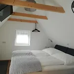 Haus Mit Garten Familie Pabst בית נופש מריה לנקוביץ
