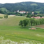 Haus Mit Garten Familie Pabst