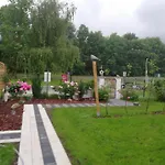 Haus Mit Garten Familie Pabst בית נופש *