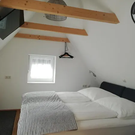 Haus Mit Garten Familie Pabst Prázdninový dům Maria Lankowitz