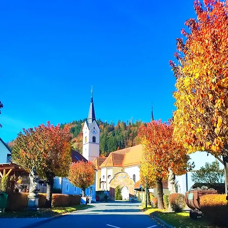 Haus Mit Garten Familie Pabst 別荘 Maria Lankowitz