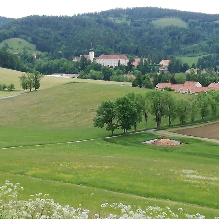 Haus Mit Garten Familie Pabst