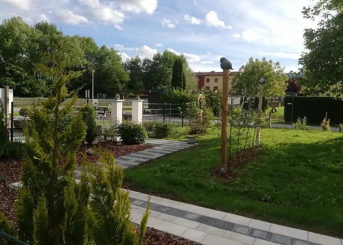 Haus Mit Garten Familie Pabst بيت للعطل